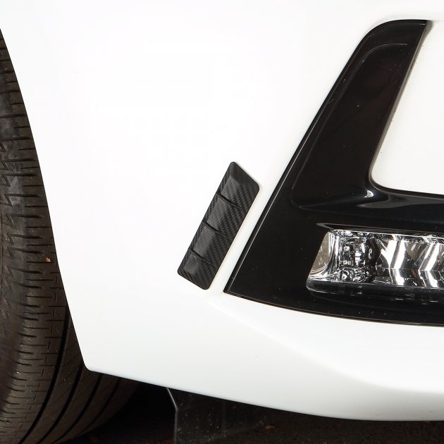 PR-88 碳纖紋防碰片(2入) 1